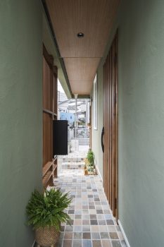 ポーチ